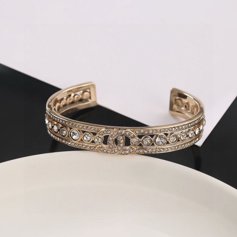 Ch**el bracelets